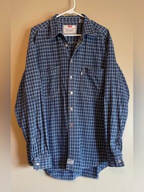 Vintage 90’s White Tag Levi’s 100% Cotton Plaid Button Down